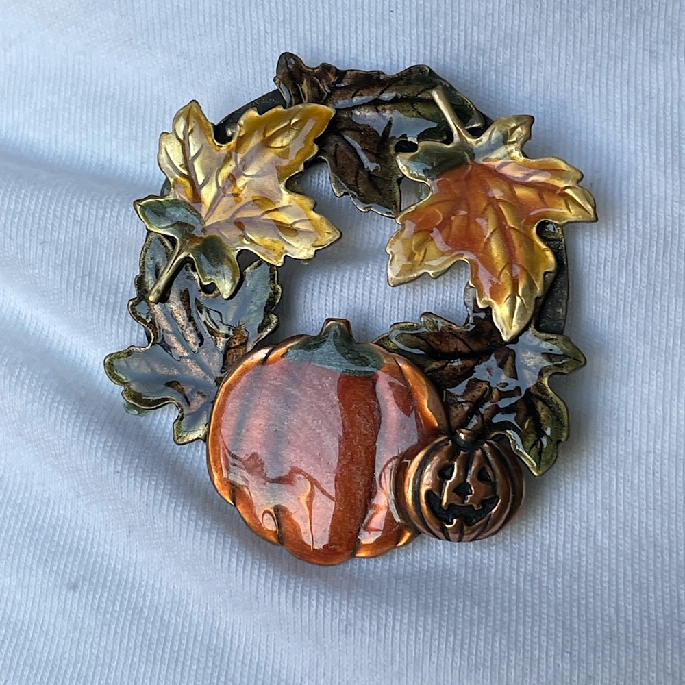 Vintage Halloween Pumpkin Jack-o-lantern Brooch Pin Signed KC Fall Rare